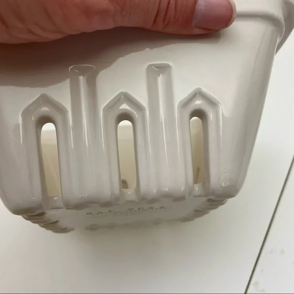 Nice Condition Rae Dunn Berries Basket  7” Wide x 3.5” Tall. - Picture 5 of 9